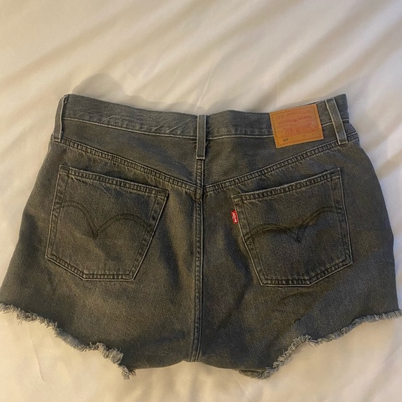 Levi’s 501 denim shorts washed black - Picture 3 of 3